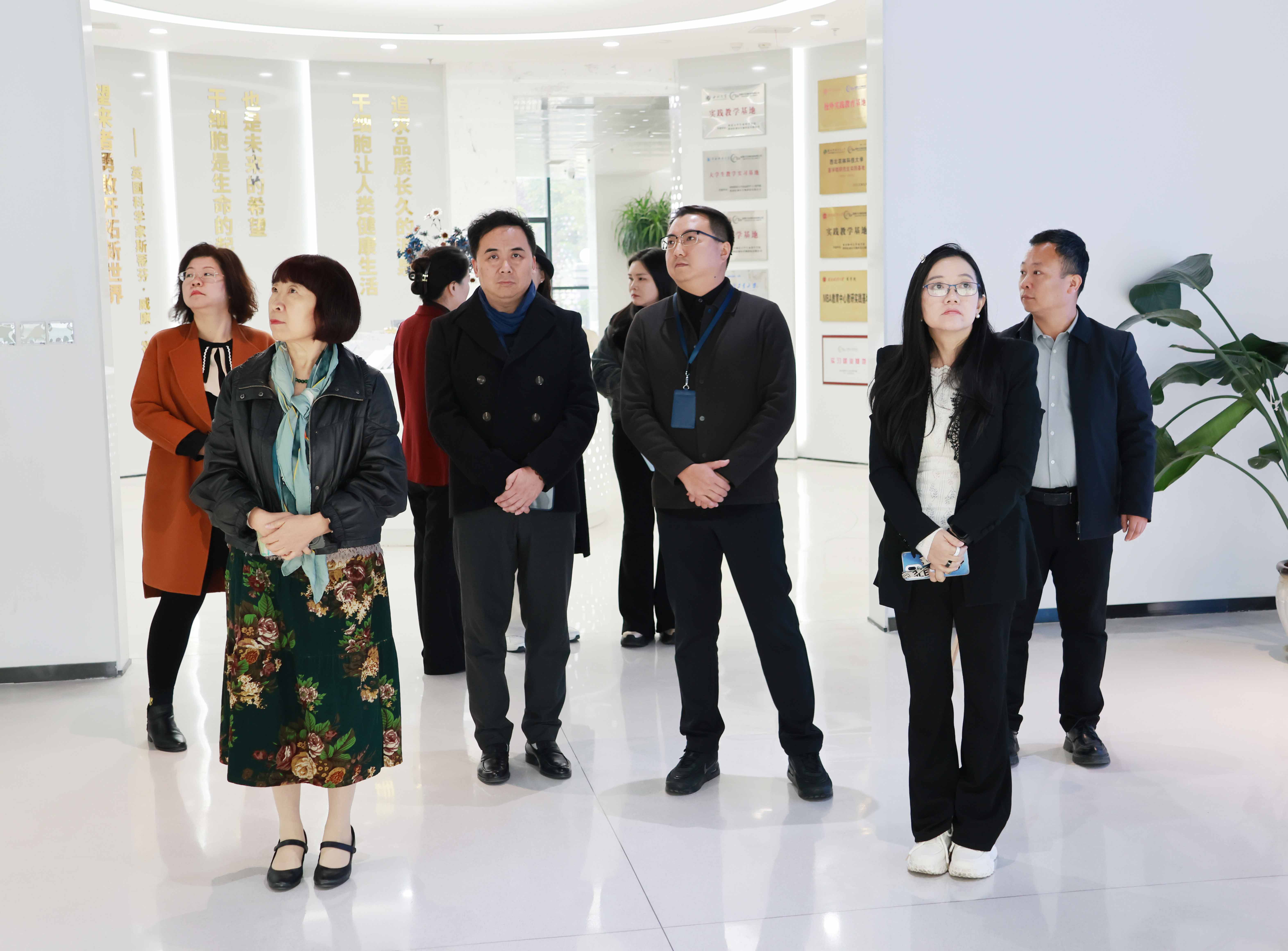 津門三大醫(yī)院專家再訪醫(yī)賽爾——哈佛教授加盟共探風(fēng)濕免疫領(lǐng)域新路徑