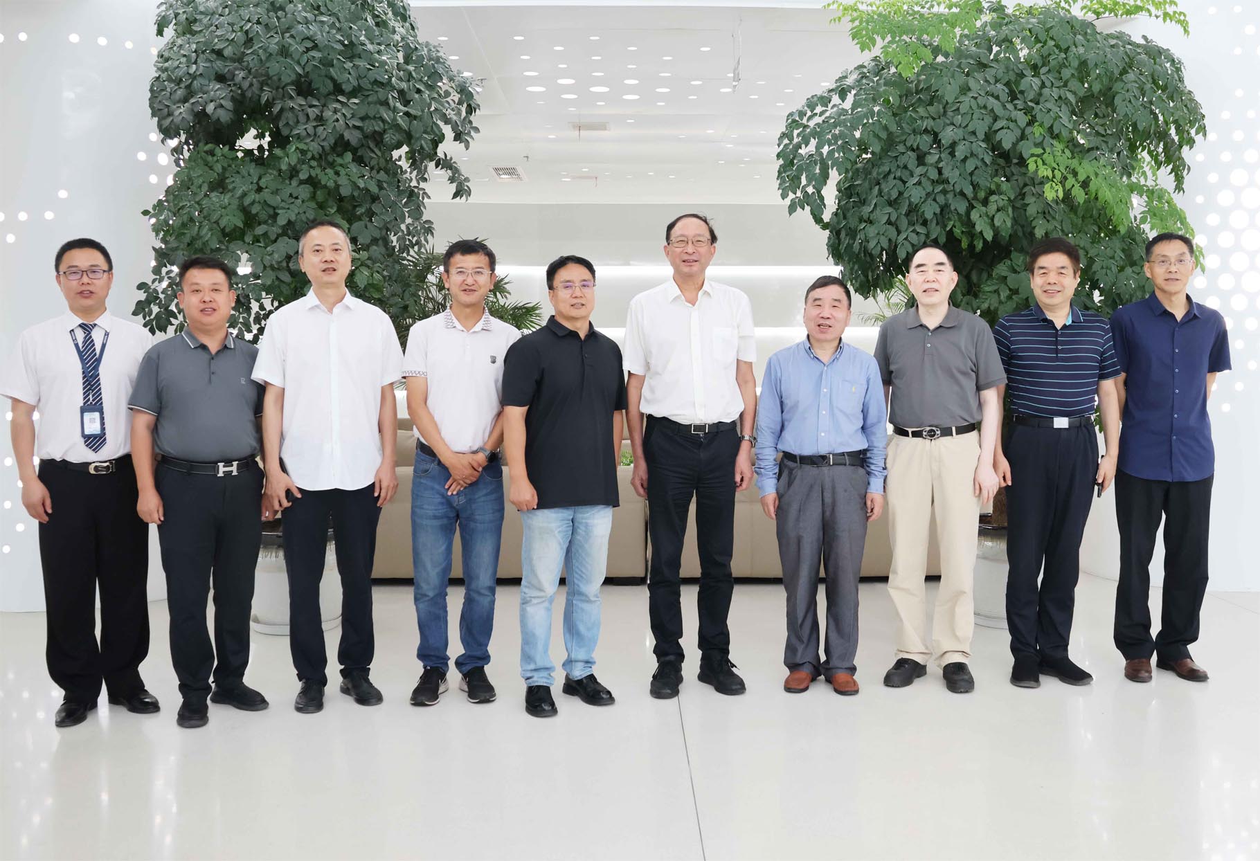 1754832908404716.jpg 1754832908404716.jpg